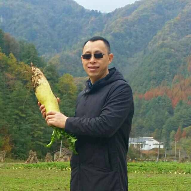墨迹男的第一张照片--金门婚介网