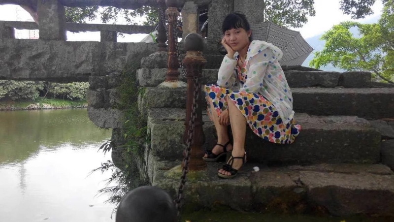 女子悠然的第一张照片--金门婚介网
