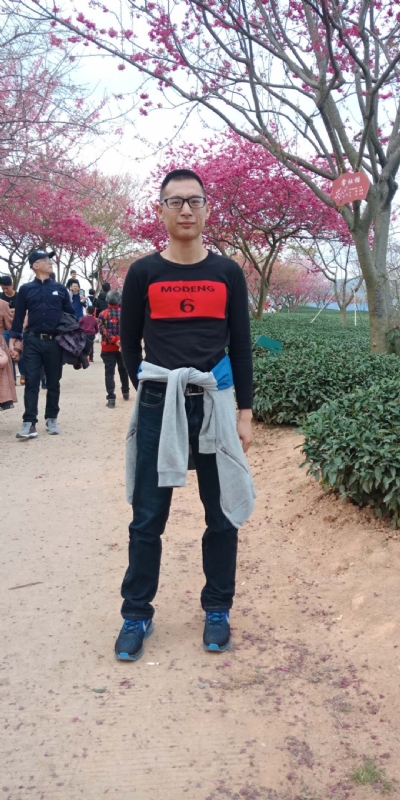 小梁的第二张照片--金门婚介网