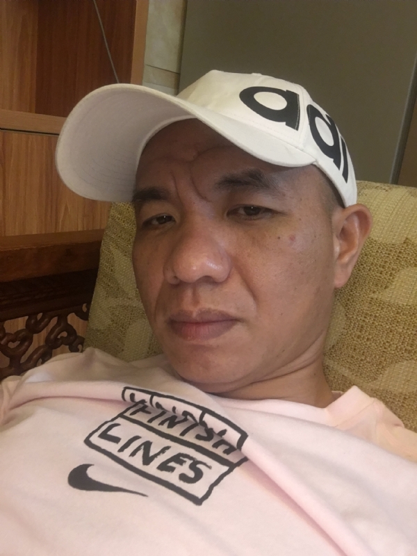 坚持到底的第一张照片--金门婚介网