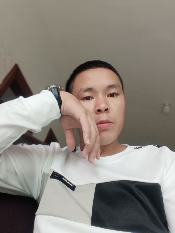 冷漠的第一张照片--金门婚介网