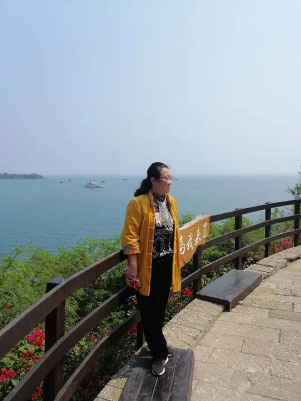 曦若半秋的第一张照片--金门婚介网