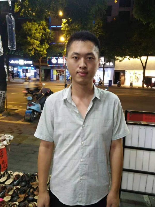 单身的雄鹰的第一张照片--金门婚介网