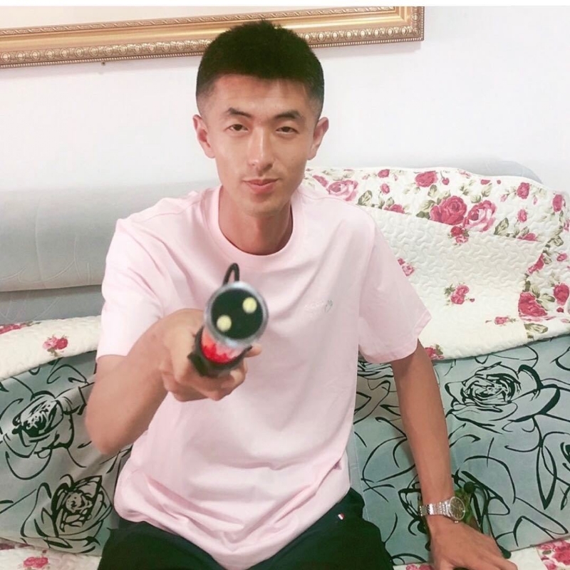 转身留下孤独的她的第二张照片--金门婚介网