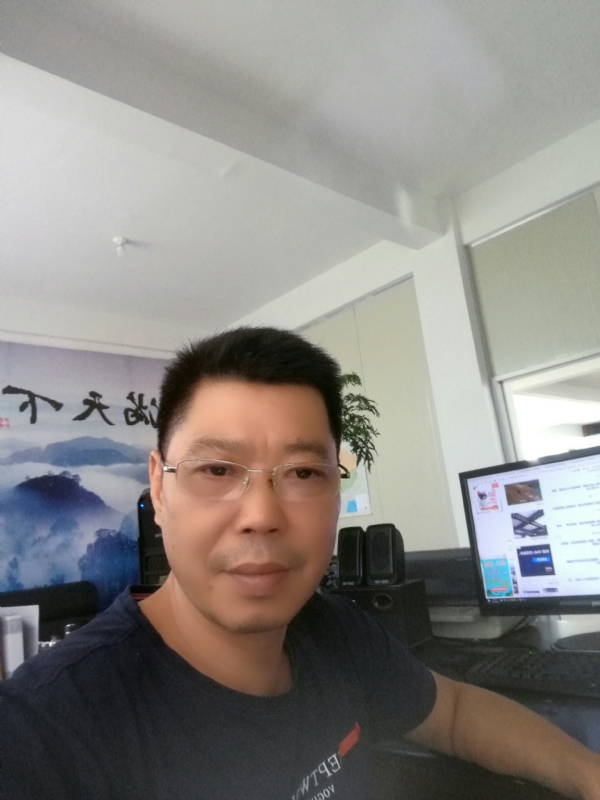 心平气和的第一张照片--金门婚介网