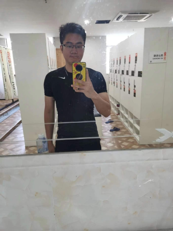 习惯发呆的第一张照片--金门婚介网