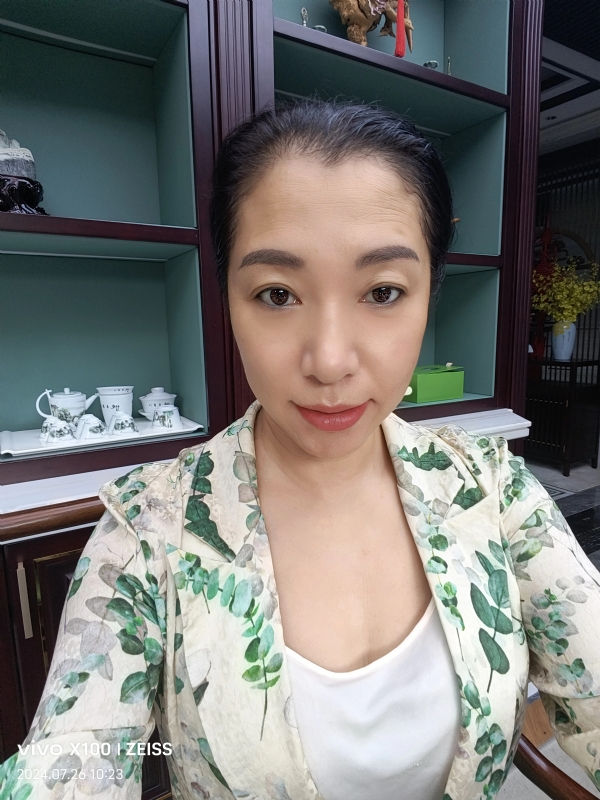 仝馨的第三张照片--金门婚介网