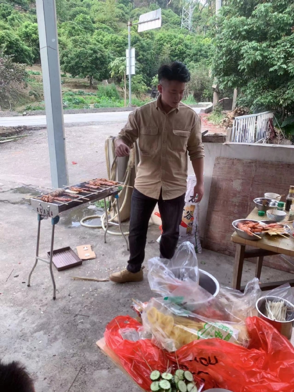 你黑我哟的第一张照片--金门婚介网