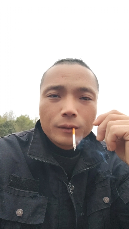 伯爵的第一张照片--金门婚介网