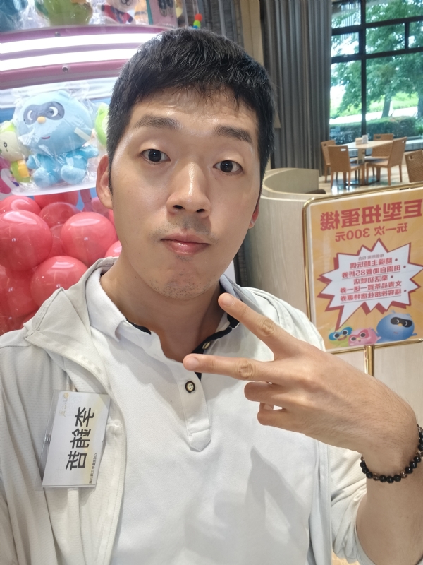 銪哲的第一张照片--金门婚介网